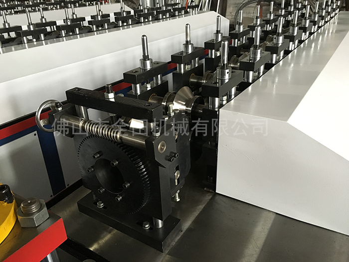 U型邊龍骨機價格 U型邊龍骨機價格